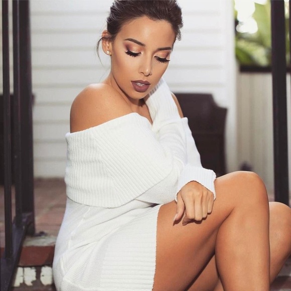 💕Sexy White Off Shoulder knitted Sweater Dress - Picture 5 of 7
